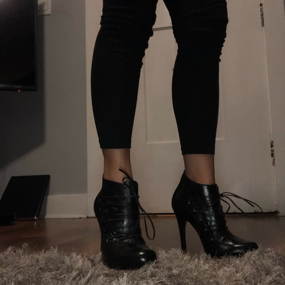 Sale Andrea booties